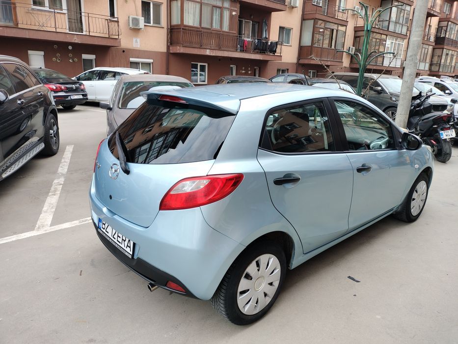 Mazda 2 din 2009