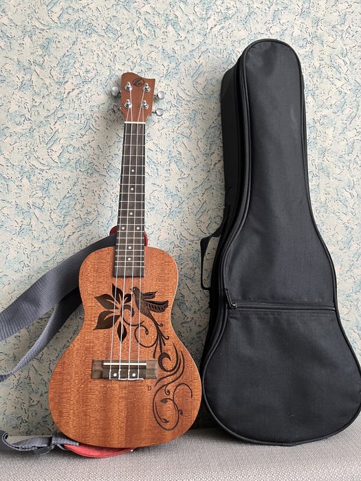 Продам укулеле