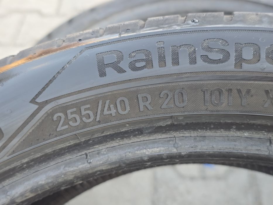 255 40 20 uniroyal