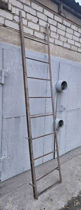 Лестница металлическая