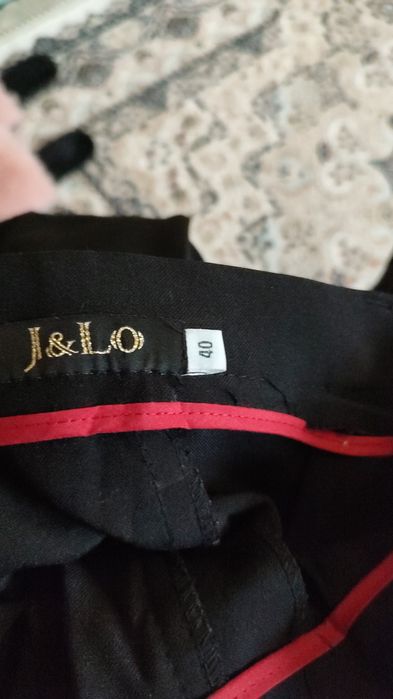 Продам школьную форму для девочки