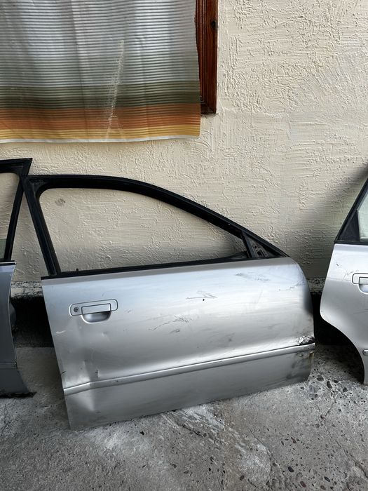 В продаже двери на Ауди а4
