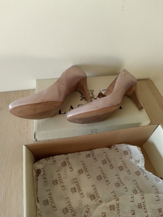 Дамски официални обувки 38 номер.