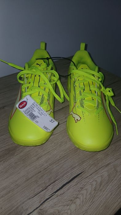 Puma ultra 6 play jr , sală