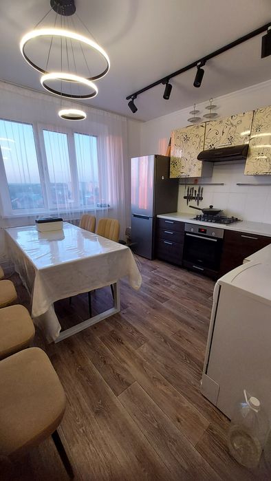 Продам квартиру 4 комнатную