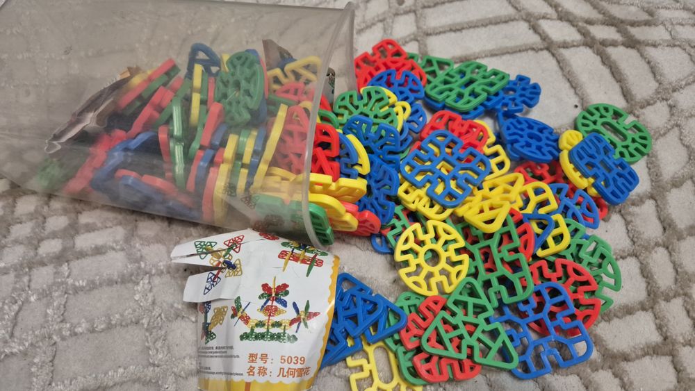 Развивающие игрушки разные от 3+