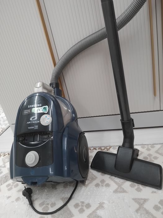 Пылесос в удовлетворительном состоянии SAMSUNG