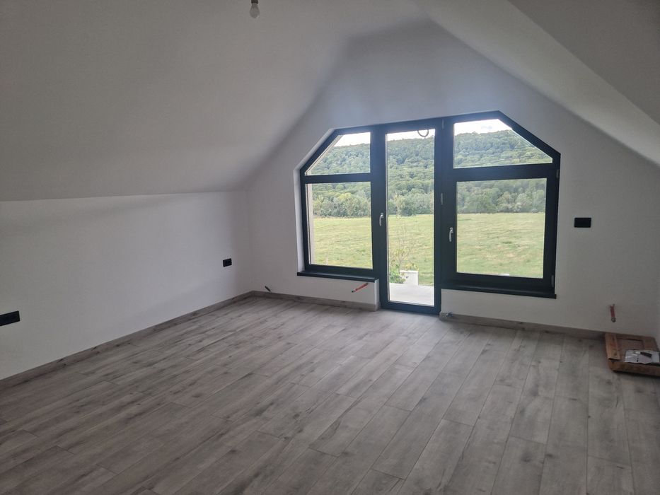 Vila  de vanzare-Dobrovat