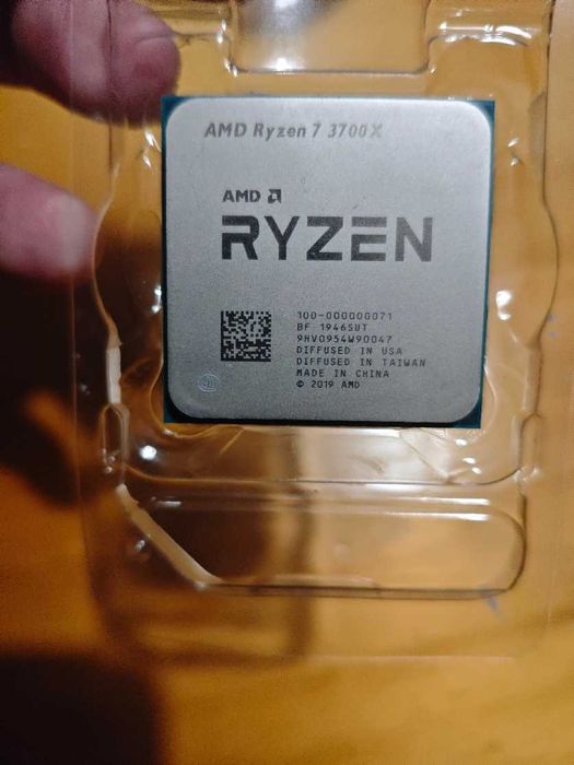 процесор AMD и дъно Gygabyte B450 AORUS ELITE