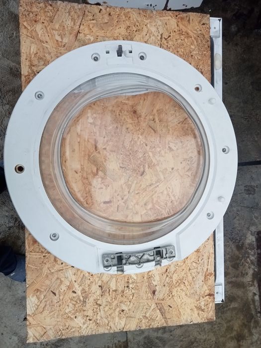 Vând / dezmembrez piese pentru mașină de spălat rufe Beko