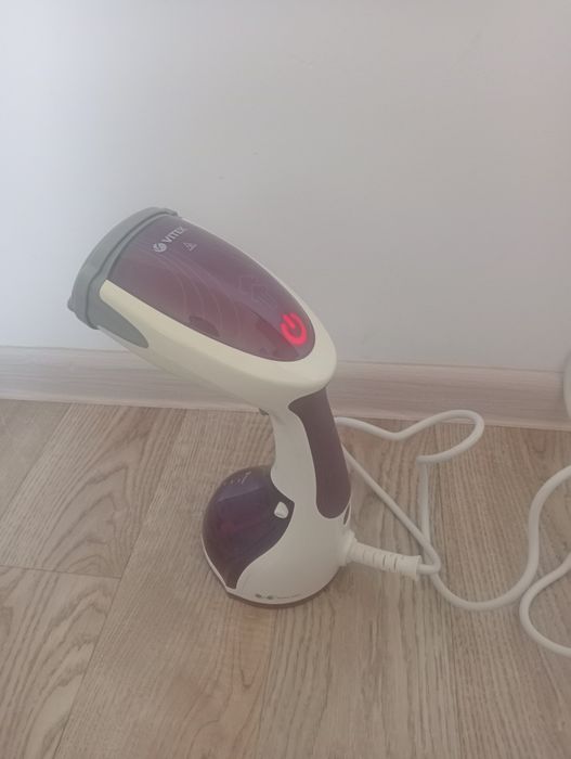 Паровой утюг Vitek