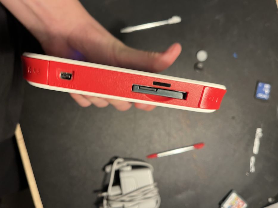 Nintendo 2ds rosu