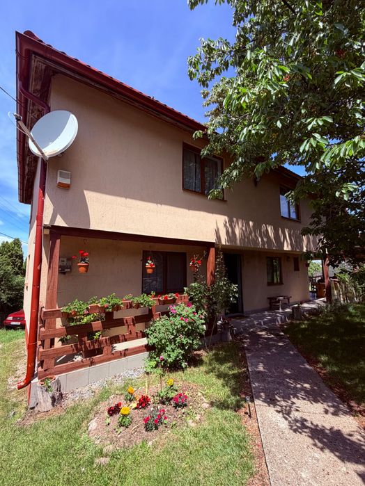 Inchiriez cabana cu piscina incalzita