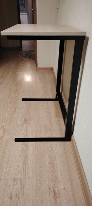 Столик, придиванный, прикроватный, для ноутбука, кофейный