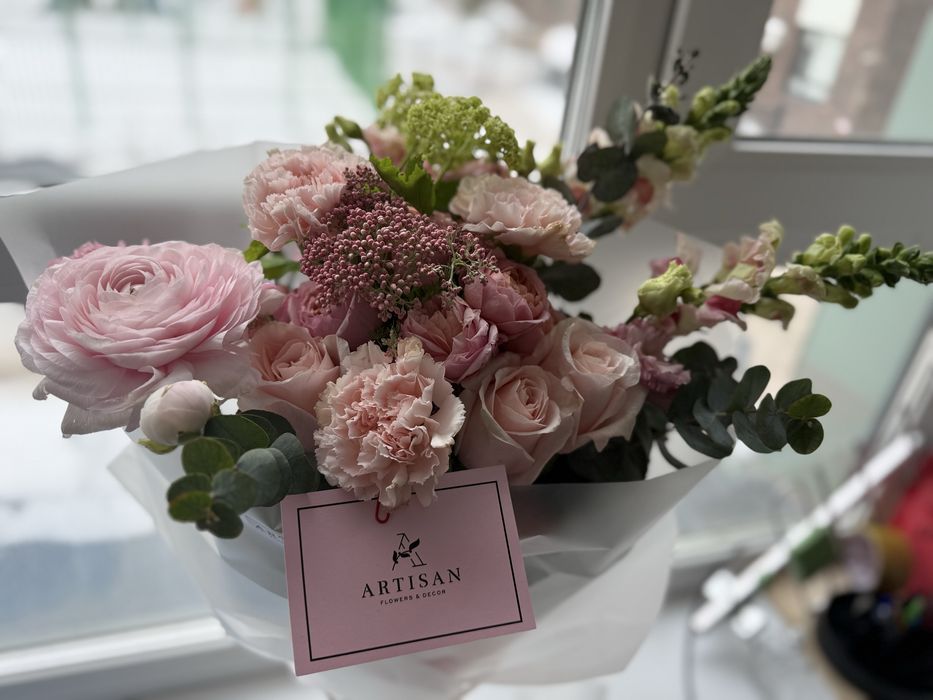 Шикарный букет на 8 марта