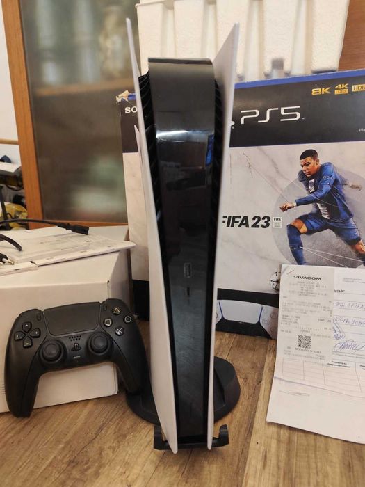 PS5 Digital Като Нова, много запазена