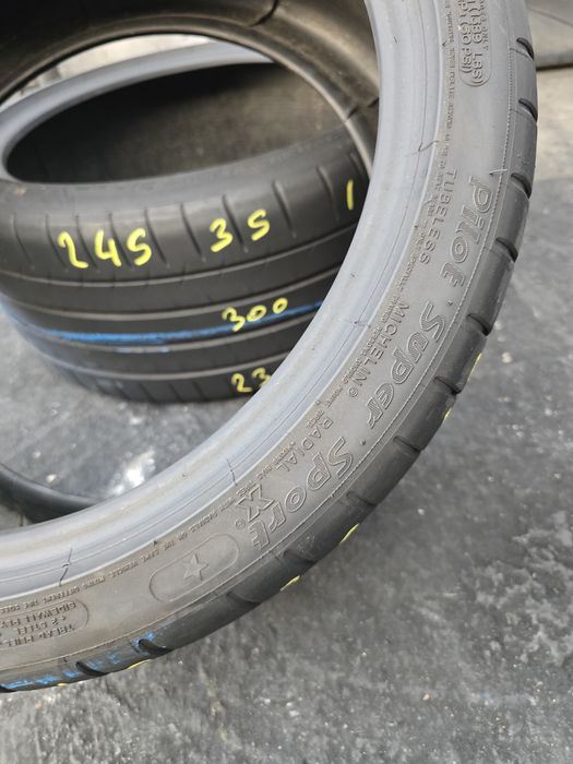 245 35 18 michelin