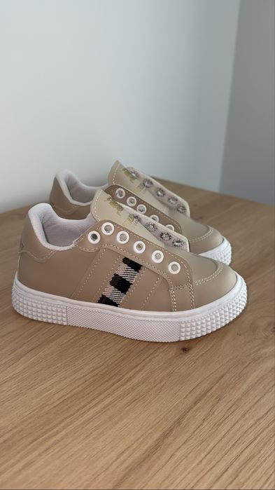 Adidasi copii Burberry