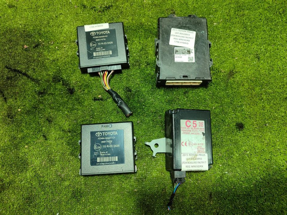 MODUL CONTROL TRANSMISIE + MODUL SENZORI PARCARE (2 BUC.) + MODUL PRESIUNE ANVELOPE  TOYOTA PRIUS T3 V 1.8 BENZINA HYBRID ELE 2015 / HATCHBACK 2015-2018 COD OEM 89535-76011 / PZ464-G3421-C1 / 4M0175T51 / 89760-47050 / PZ464-B4420-B1