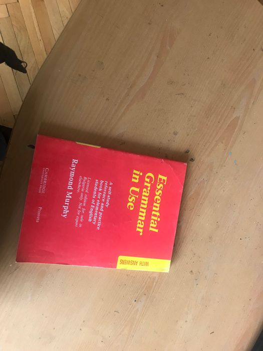 Учебници и книги по 5 лева лева.