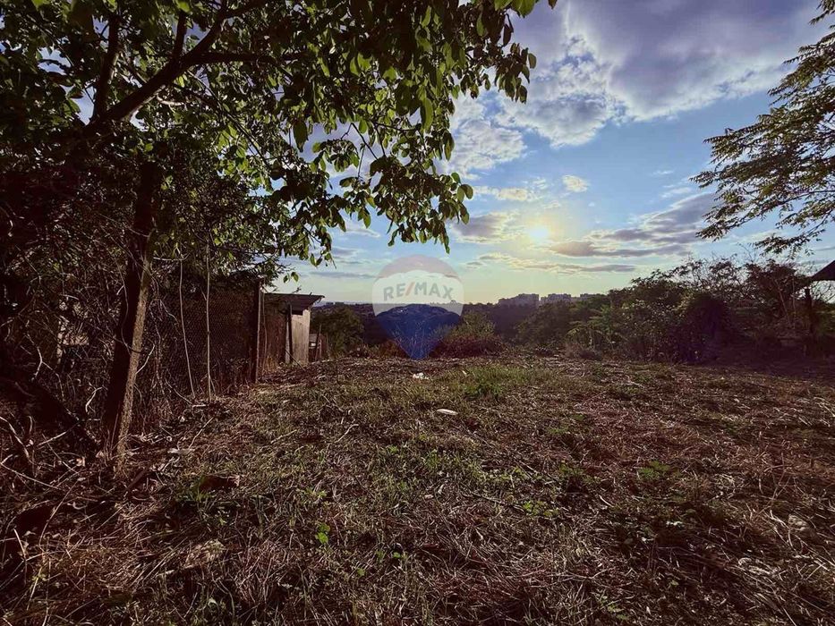 Парцел с нескриваема морска гледка за продажба, гр. Балчик, Я.И.