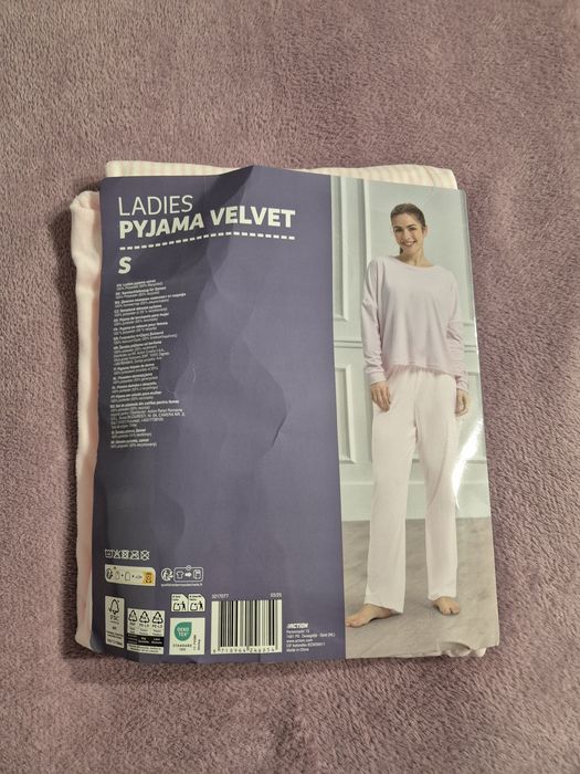 Pijama dama, culori alb-roz