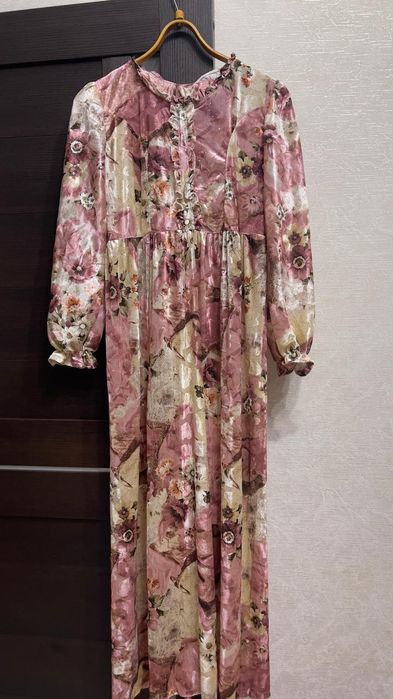 Продается разные женские платья