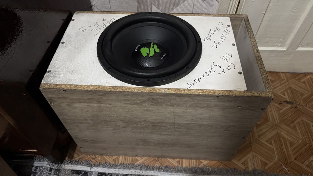 Продам сабвуфер