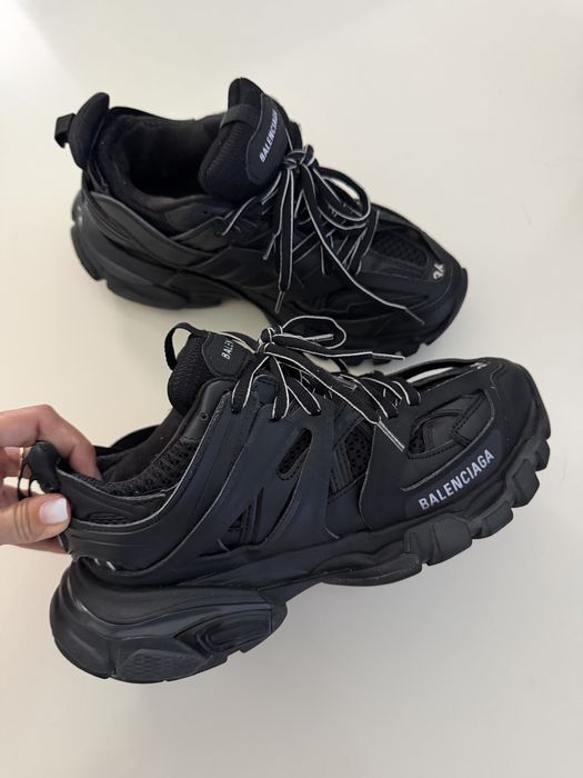 Balenciaga trainer track