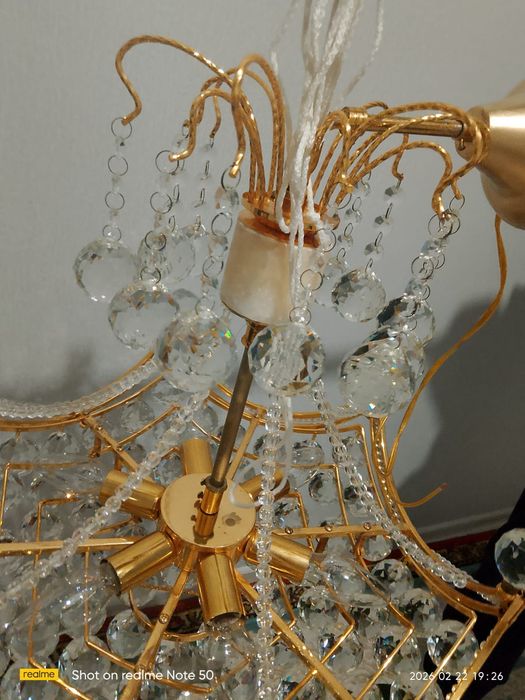 Продается люстра