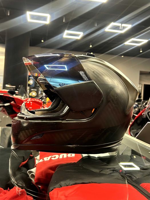 Каска Arai, Dainese, AGV, Icon