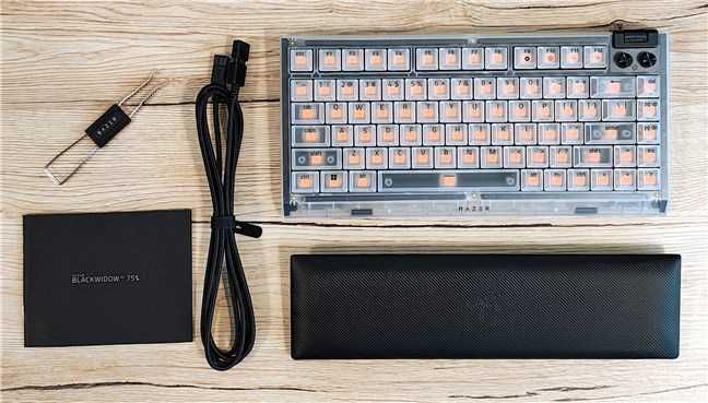 Tastatură Razer BlackWidow V4 75% – Phantom White Edition | Switch-uri Orange (Tactile)