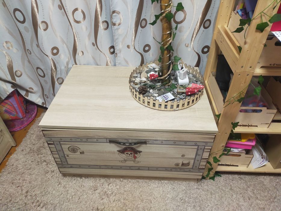 Продам мебель в детскую