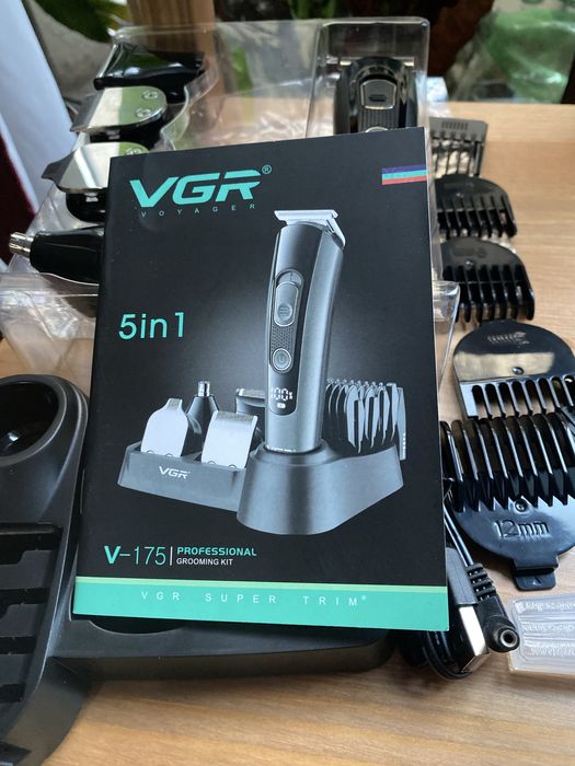 Masina de tuns VGR 5 in 1 *PREMIUM * Afișaj digital *Autonomie 150 min