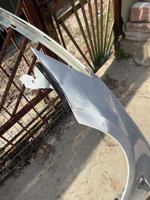 Tesla Model 3 ляв калник