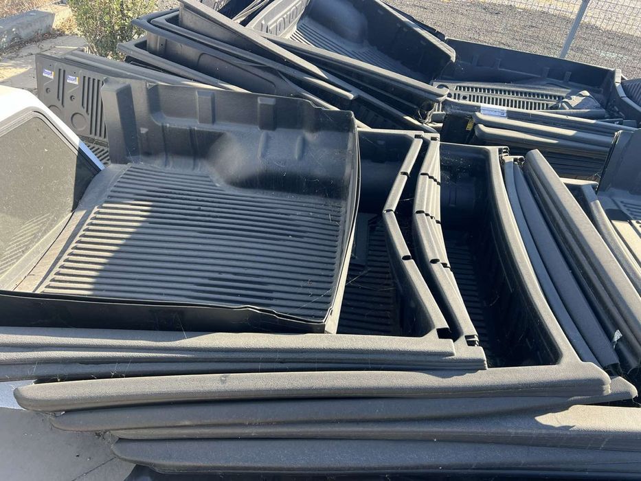 Легени, вани, корита за пикапи