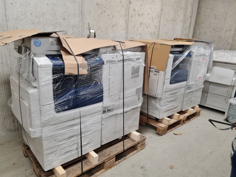 Цветна копирна машина Xerox