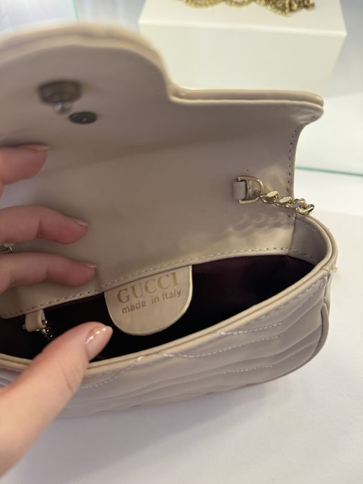 Бежова малка чанта