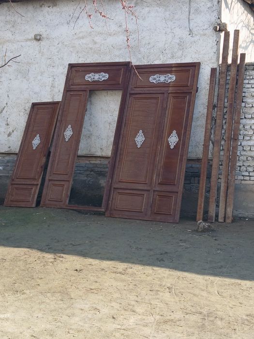 Дарвоза сотилади