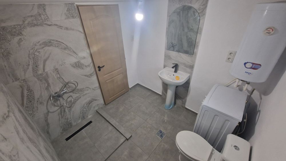 Casa 3 camere renovata, teren 2100 m²