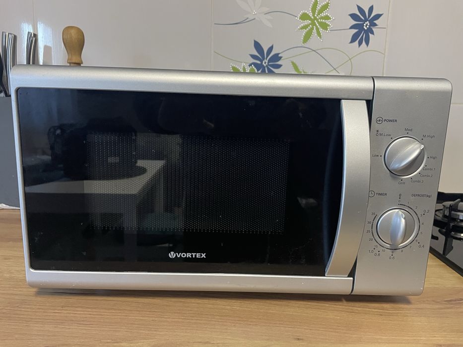 Cuptor microunde vortex