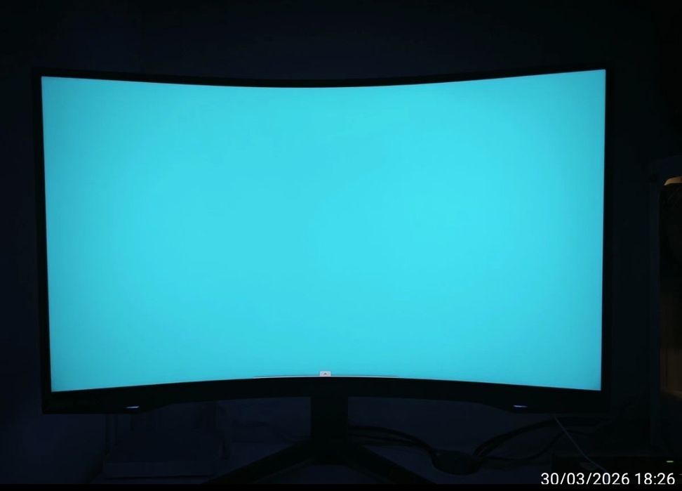 Samsung Odyssey G7 27 inch 240 Hz 1 ms