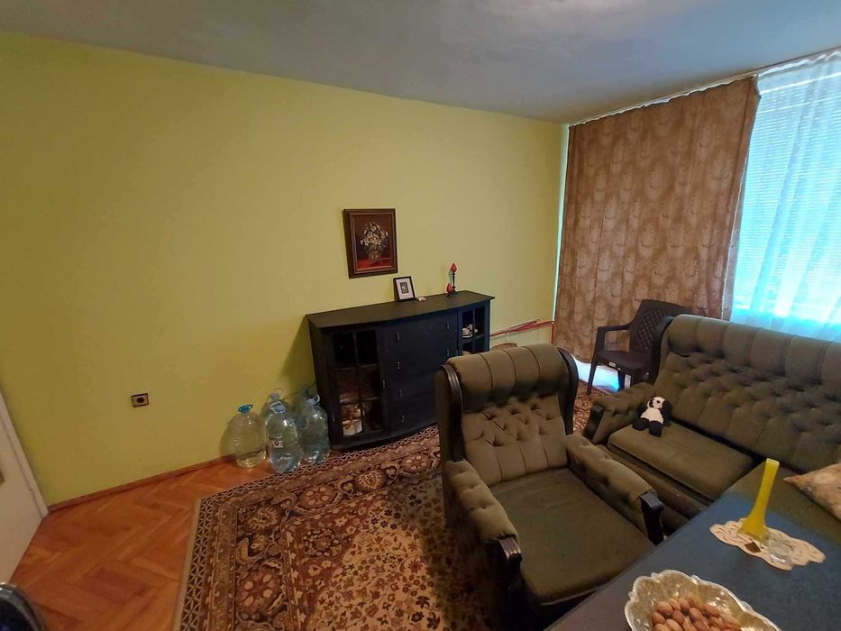 Продава се Тристаен апартамент в Търговище, Център - 73 кв.м за 1174 €/кв.м - Снимка #9