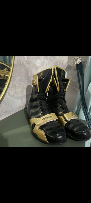 Боксерские обувь и форма