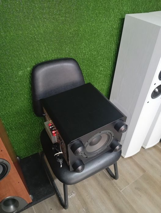 Активен субуфер JBL sub 200/230