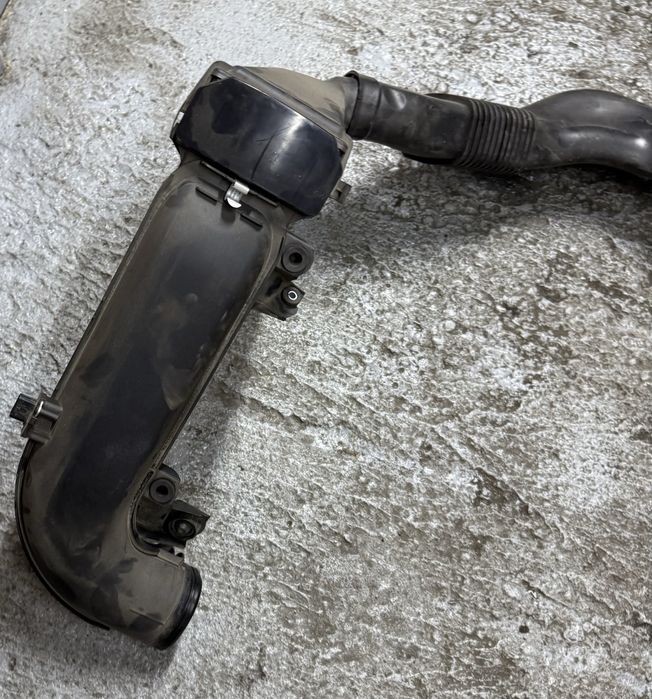 Carcasa filtru aer bmw f12 f13 f06 f10 f11 f15 f16 n57d30 258cp 313cp