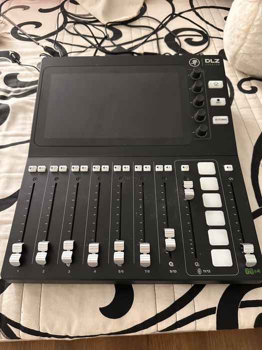 Mixer Podcast / Live Stream Mackie DLZ Creator