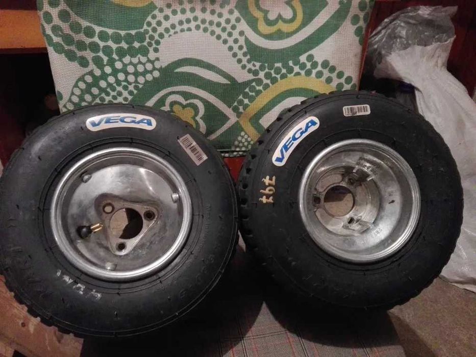 Гуми за картинг Vega, LeCont, Bridgestone