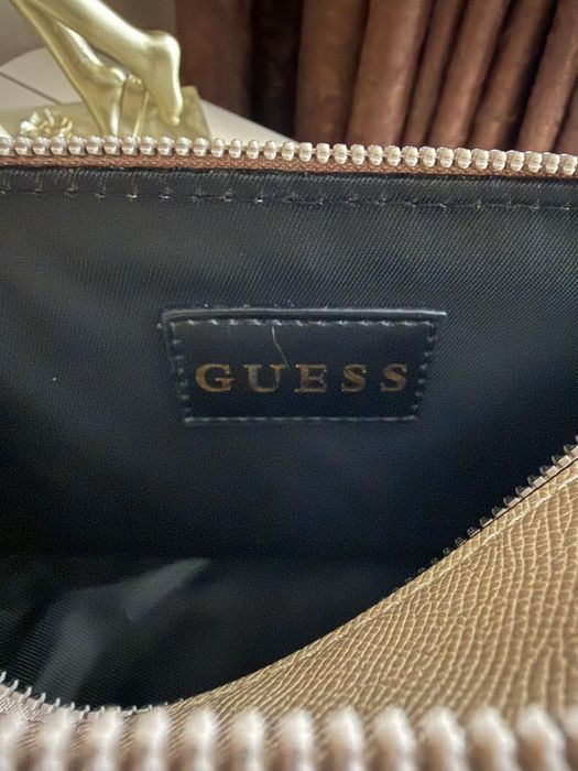 Чисто нови дамски чанти Guess