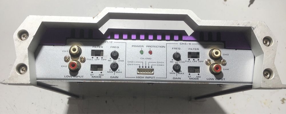 Tablou amplificator statie auto 4 canale carsound pa4020